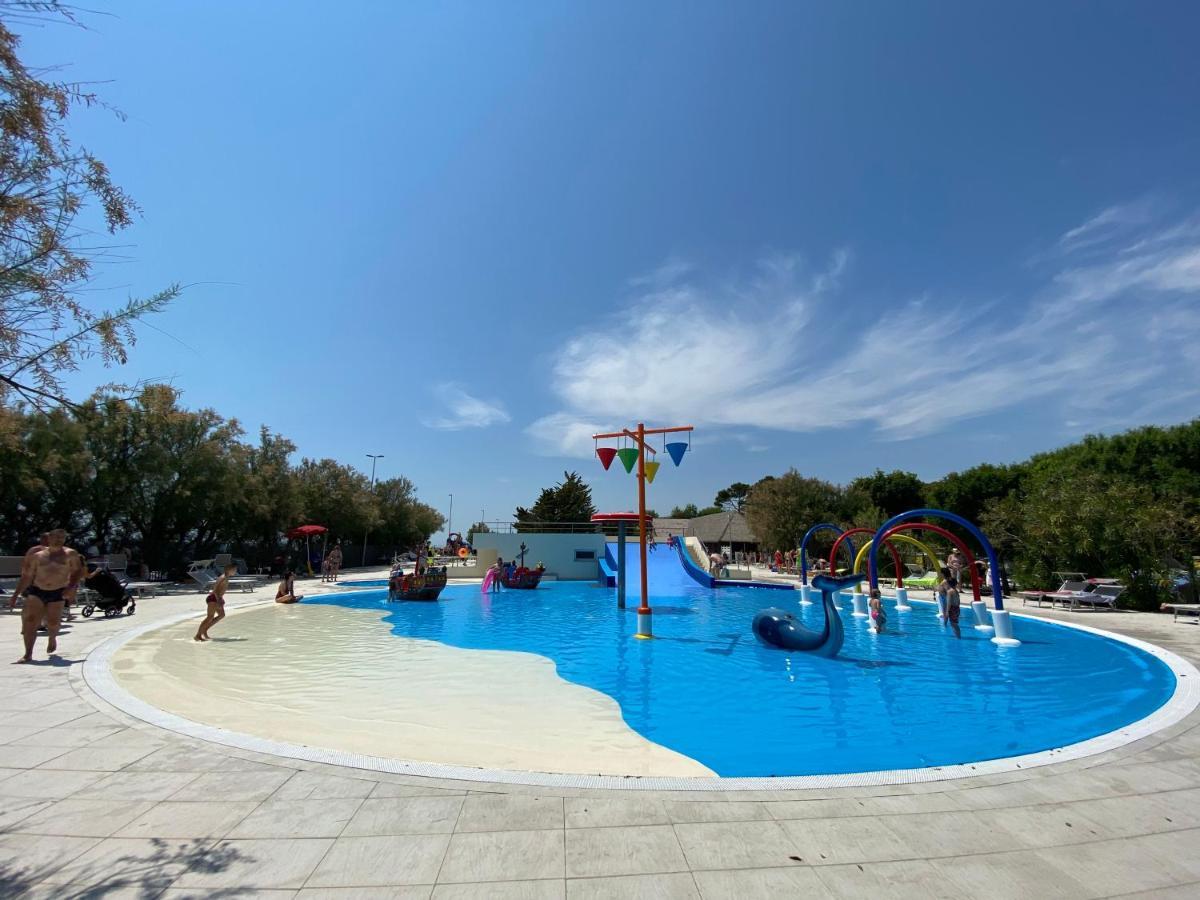 דונה ורדה Volare Camp In Villaggio San Francesco מראה חיצוני תמונה